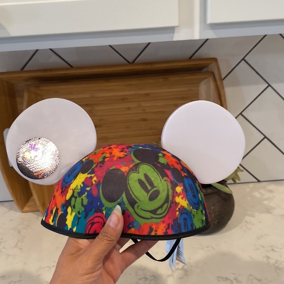 Disney Glow With The Show Mickey Mouse Light Up Ear Hat cap Disney Parks - Picture 7 of 8